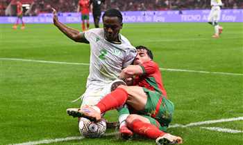 بث مباشر المغرب ضد جزر القمر الآن | Morocco vs Comoros المغرب يتقدم 1-0 على جزر القمر في كأس أمم أفريقيا 2025.. بونو وباندور نجما الشوط الثاني وتبديلات هجومية للركراكي