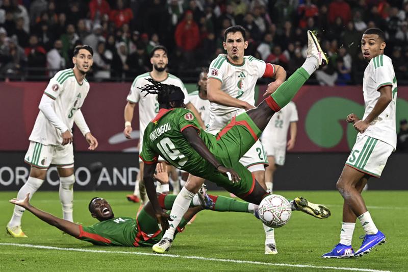 Algeria vs Equatorial Guinea match الجزائر تكتسح غينيا الاستوائية بثلاثية نارية في كأس أمم إفريقيا 2025 | أهداف، ملخص، ترتيب المجموعة وتفاصيل المباراة كاملة