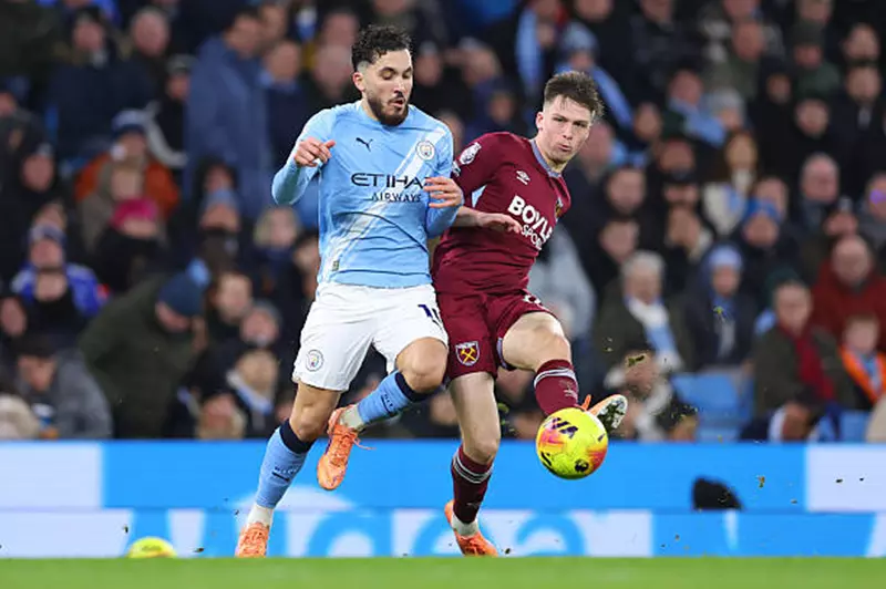 بث مباشر Manchester City vs West Ham.. هالاند يواصل الإعصار السماوي.. مانشستر سيتي يكتسح وست هام 3-0 في الجولة 17 بالدوري الإنجليزي 2025/2026 | أهداف، أرقام قياسية وتغطية دقيقة بدقيقة