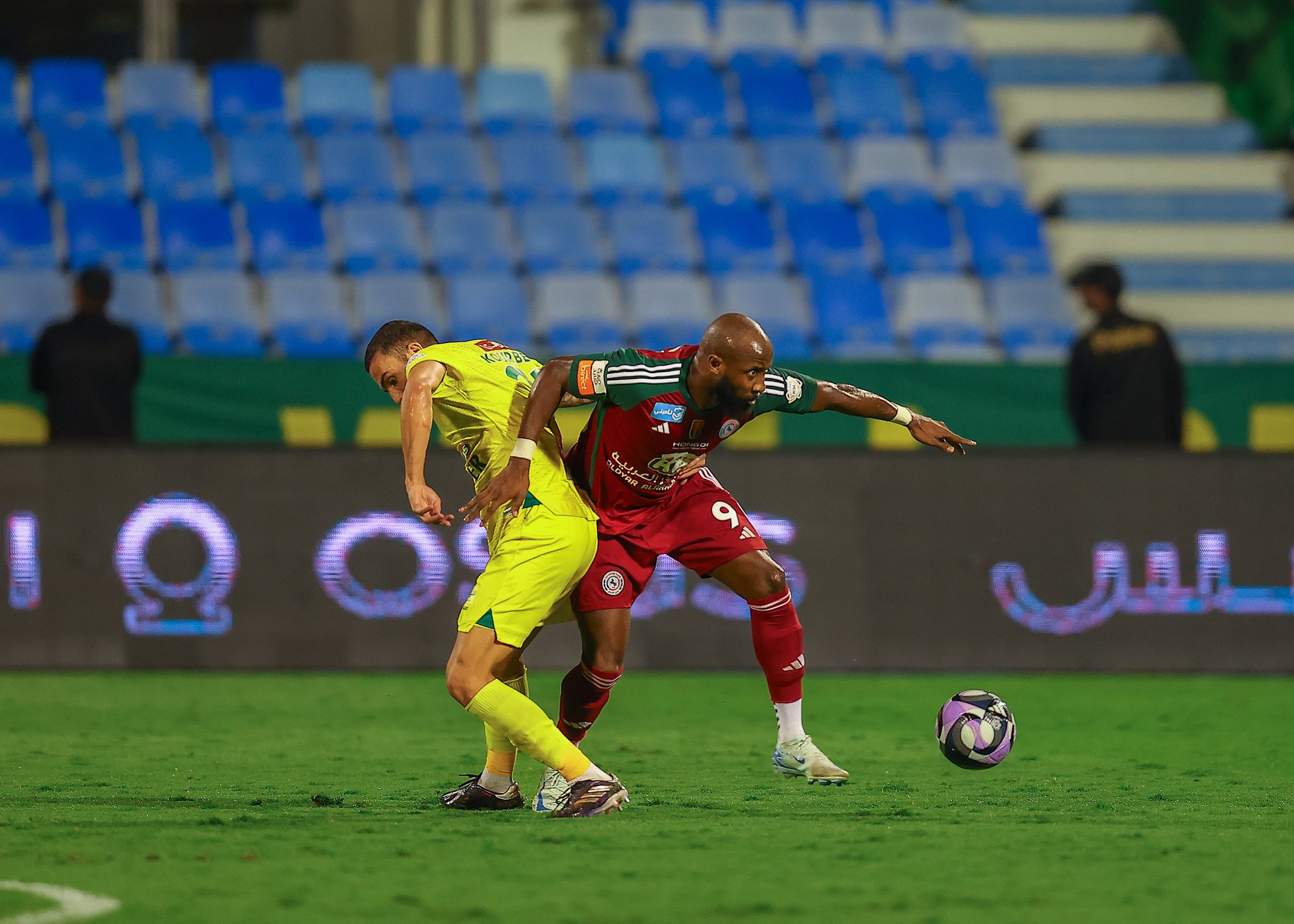 بث مباشر الآن مشاهدة مباراة الخليج والاتفاق في دوري روشن (1-1).. الموعد والقنوات الناقلة وطريقة المشاهدة